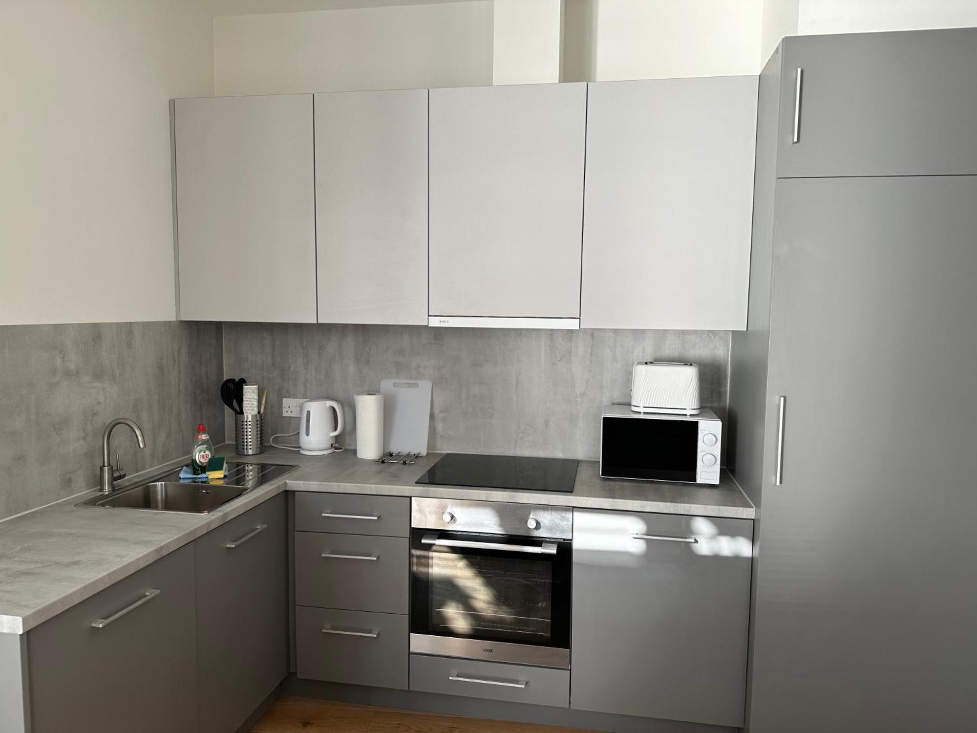 Winchester Street Apartments By Urban Abode Μπεϊσινγκστόουκ Εξωτερικό φωτογραφία