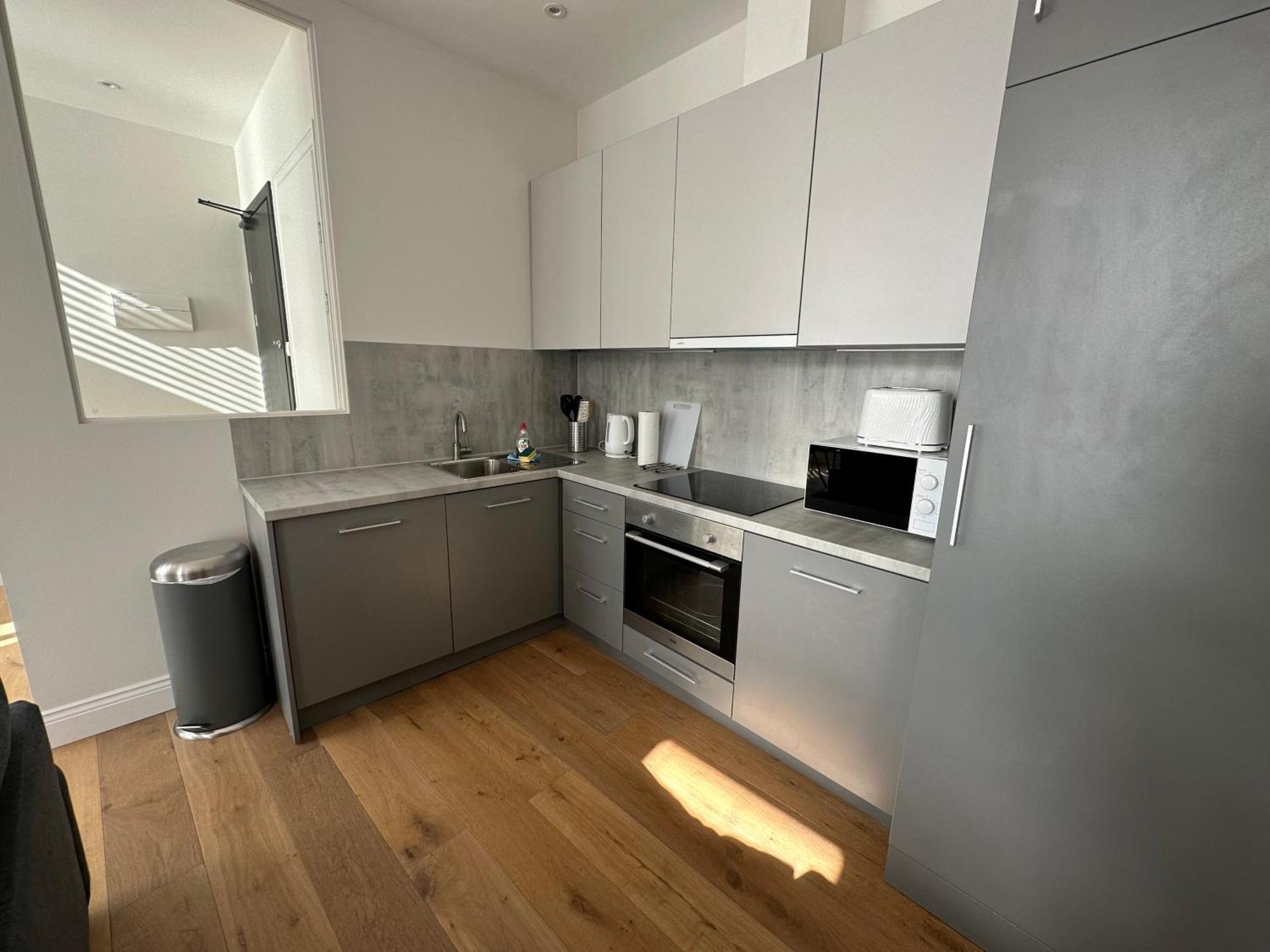 Winchester Street Apartments By Urban Abode Μπεϊσινγκστόουκ Εξωτερικό φωτογραφία