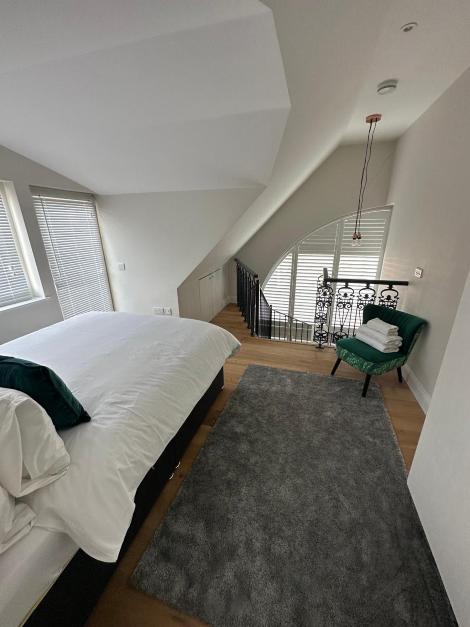 Winchester Street Apartments By Urban Abode Μπεϊσινγκστόουκ Εξωτερικό φωτογραφία